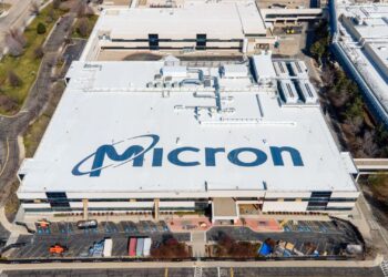 Micron stock pops 12% on earnings beat driven by AI boom
