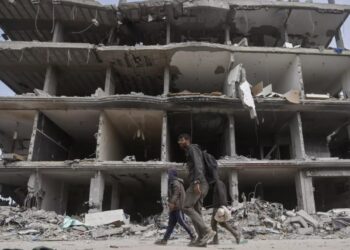 Palestinians put together for Ramadan within the shadow of Gaza struggle