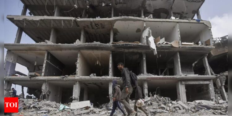 Palestinians put together for Ramadan within the shadow of Gaza struggle