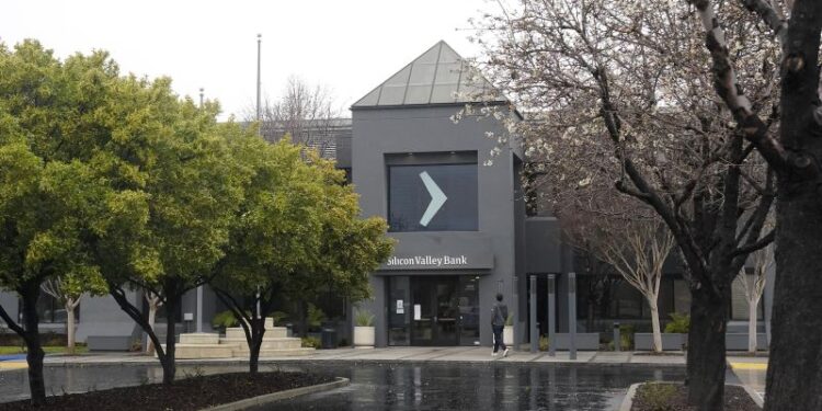 Silicon Valley Finanzinstitut collapse renews calls to address disparities impacting entrepreneurs of color