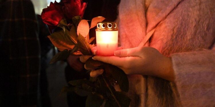 World sends condolences and condemnation — RT World News