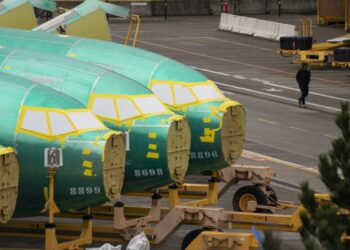 Boeing Sees Massive Cash Drain as 737 Max Folge Takes Toll