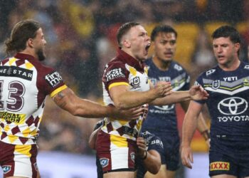 Smallest Bronco kicks Cowboys into oblivion as Reynolds stands tall with bamboozling brilliance