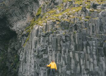 Visiting Reynisfjara Black Sand Beach In Iceland And The Dyrhólaey Arch – Hand Luggage Only