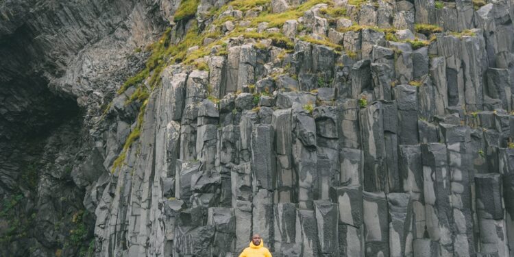 Visiting Reynisfjara Black Sand Beach In Iceland And The Dyrhólaey Arch – Hand Luggage Only