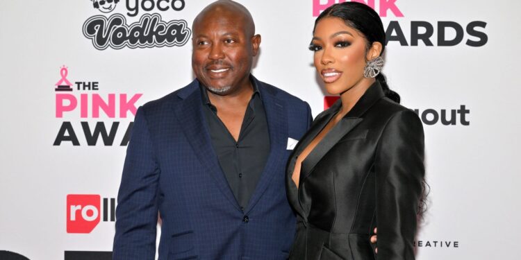 Simon Guobadia Flirts W/ Influencer Amid Trolling Porsha Williams 