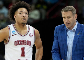 Alabama goes over the century mark in blowout win