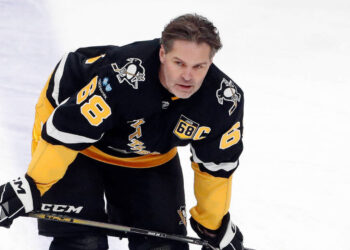 Bobblehead theft thwarts Penguins’ Jaromir Jagr celebration