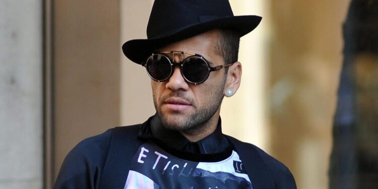 Dani Alves fuori dal carcere, pagata la cauzione da un milione di euro