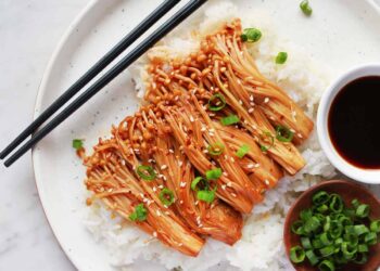 Enoki Mushrooms – A Beautiful Mess