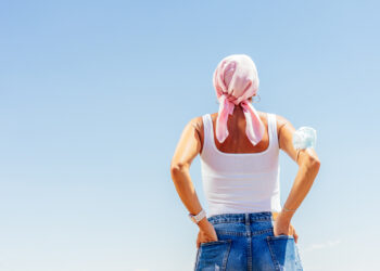 How to talk to about a cancer diagnosis : Shots