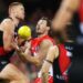 Sydney Swans vs Essendon Bombers, Peter Wright high bump, Harry Cunningham concussion
