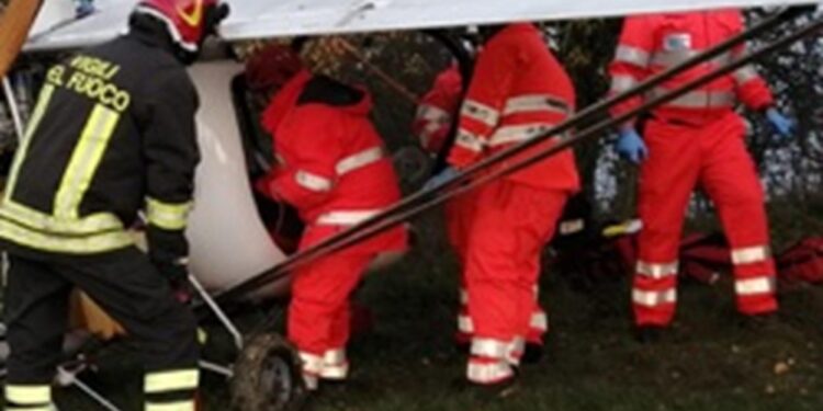 Cade ultraleggero, 2 morti