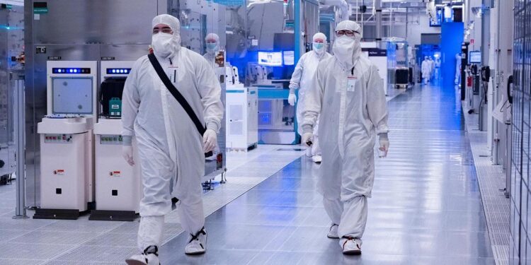 Intel, 8,5 miliardi di investimenti dal governo USA per produrre chip