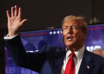 Being jailed for gag order violation would be ‘great honor’