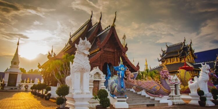 15 Pros and Cons of Living in Chiang Mai