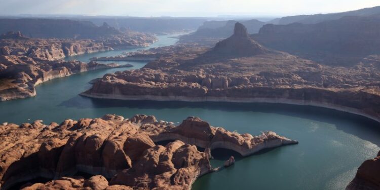 Lake Powell’s total capacity is shrinking, report shows