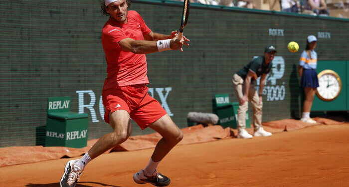 In campo a Montecarlo Tsitsipas-Sinner 1-0 (6-4/3-6/1-2) LIVE – Notizie
