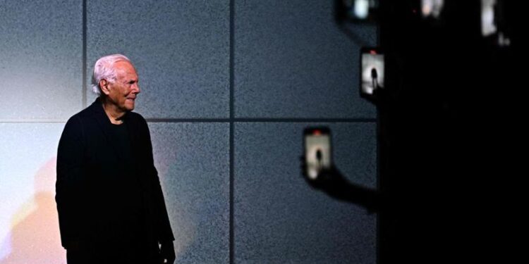 Armani apre alla svolta: «Non escludo una fusione o l’Ipo»