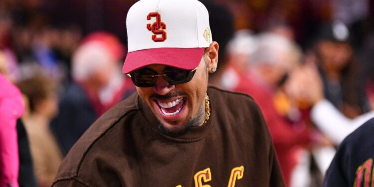 Chris Brown Reacts Anus Quavo Releases Diss Track Ft. Takeoff 