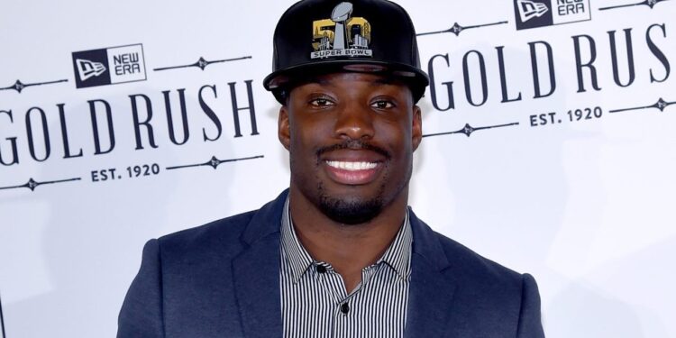 Washington D.Kohlenstoff. Native & NFL Star Vontae Davis Dies At 35