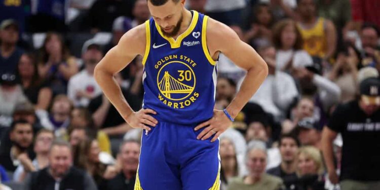 Nick Wright Says 1 Warriors Veteran Has A Decision To Make