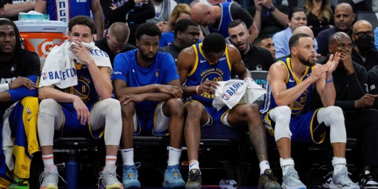 Klay Thompson misses all 10 shots in what might’ve been his final game with Warriors