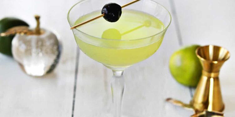 Last Word Longdrink – A Beautiful Mess