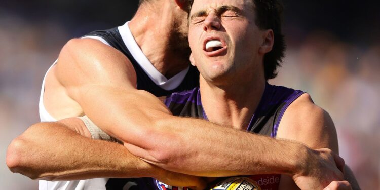 Eddie McGuire comments, former umpire Michael Pell criticises Jordan Clark dissent over free kick