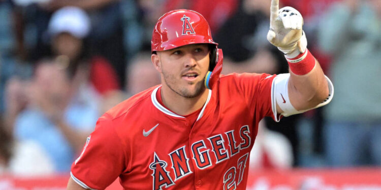 Mike Trout makes his thoughts on a trade very clear
