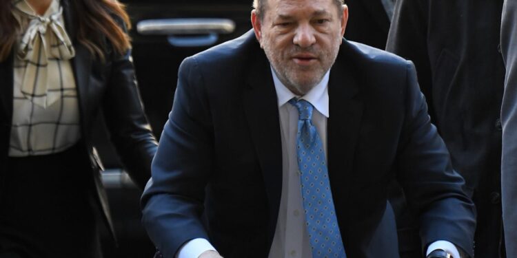 Harvey Weinstein, annullata la dannazione per emotività stupro: criterio a motivo di replicare