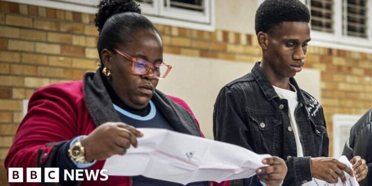 Counting under way after pivotal poll