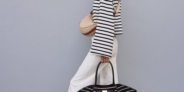 SUMMER STRIPES: COLORFUL OR CLASSIC?