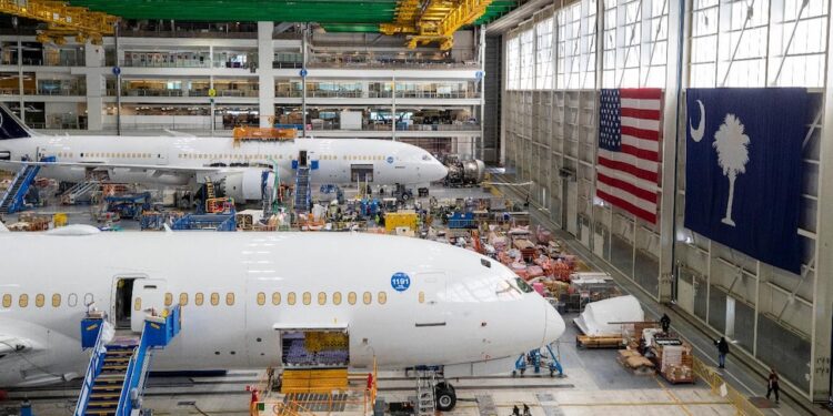 Boeing,  della FAA sul Dreamliner