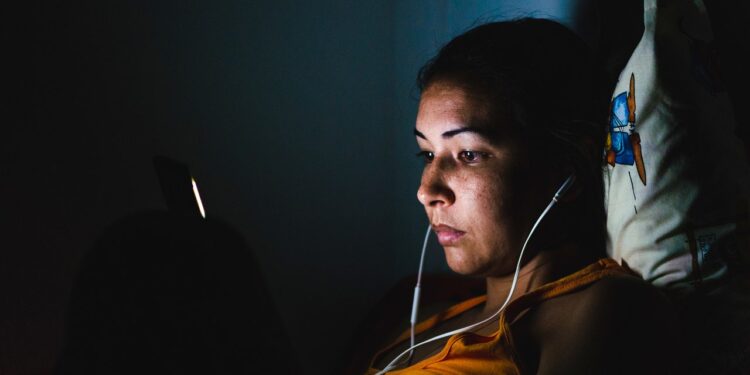 How to Shut Up Your Gadgets at Night So You Can Sleep