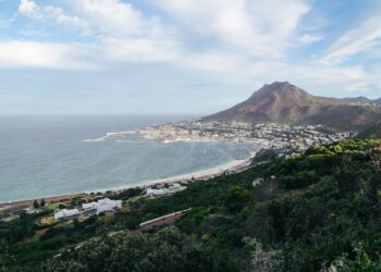 An Afternoon Sopra Simon’s Town, Cape Town – Hand Luggage Only