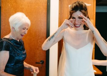 How Sweet Is This Twist  a Wedding Tradition?