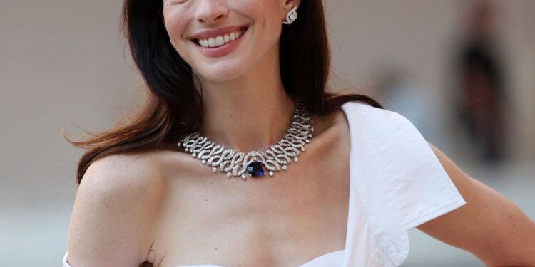 Anne Hathaway Made This Divario Dress Sell Out per  Time