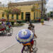 Voto negativo cars allowed a causa di Brazil Amazon town cycling to net  emissions : NPR