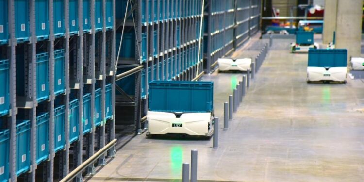Logistica, i robot della francese Exotec arrivano con Italia