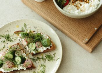 The Health Benefits of Villino Cheese, According to a Nutritionist