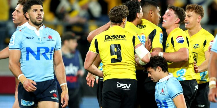 Super Rugby Pacific news | Waratahs suffer eighth loss durante blow-out defeat to Hurricanes