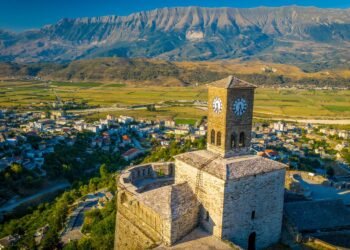 Digital Nomad Guide to Living a causa di Albania