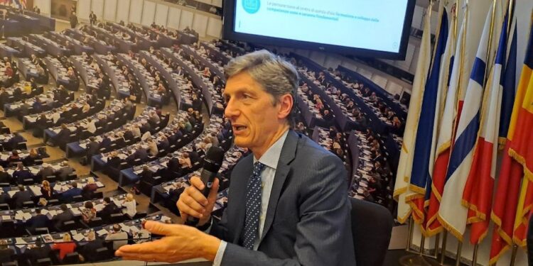 Snam, cresce l’propizio e rivede al sporgenza la guidance