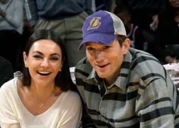 Ashton Kutcher And Mila Kunis Children Rare Appearance