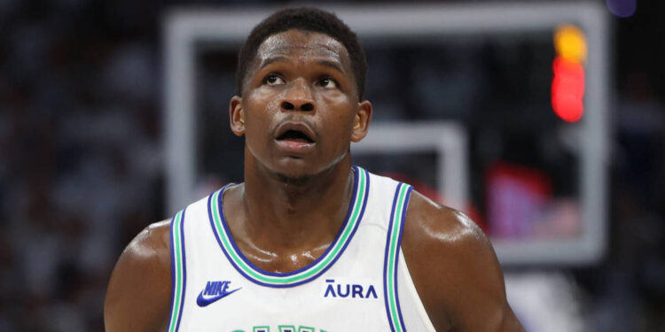 Two young stars get hefty bonuses for making All-NBA teams