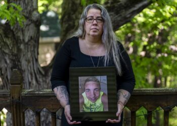 and bisexual men can’t donate tissue, like corneas : Shots