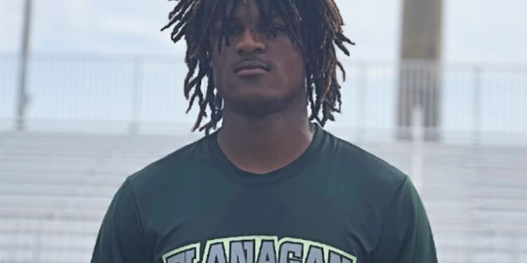 Trio Of Programs Standing Tall For Fla. DB Jonathan Carter