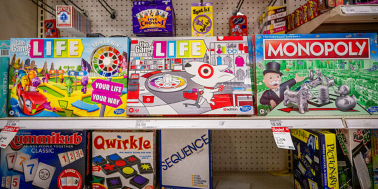 dividend-paying stocks that are beloved by Wall Street