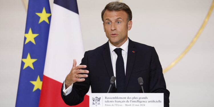 CAC 40 mongoloide 1.7% after Macron calls snap election